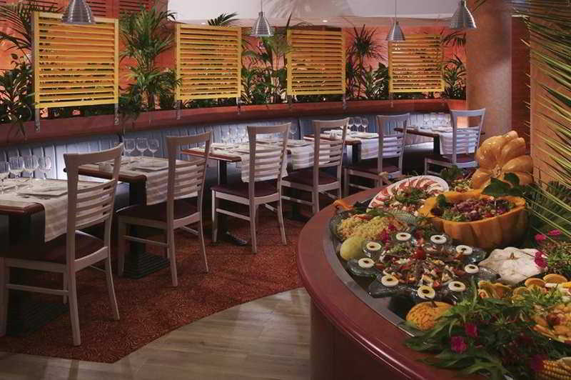 宜必思尚品尼斯加普3000机场酒店 圣罗兰度瓦 餐厅 照片
